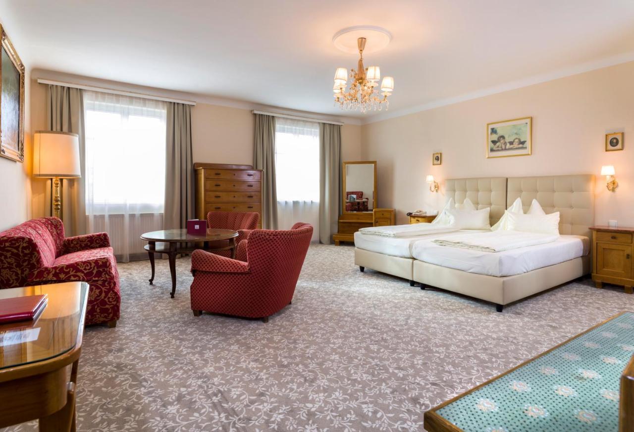 Vergeiner'S Hotel Traube Лиенц Экстерьер фото