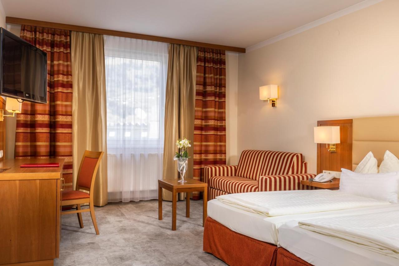 Vergeiner'S Hotel Traube Лиенц Экстерьер фото