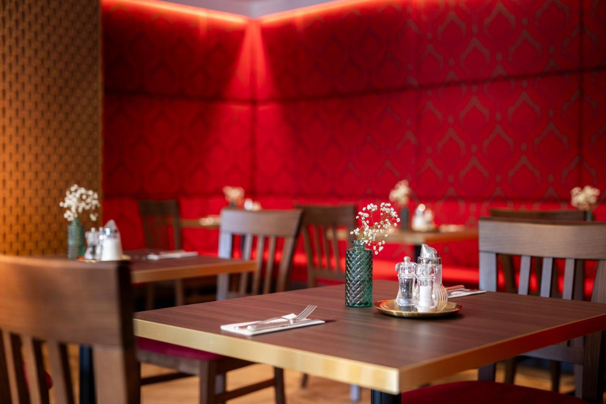 Vergeiner'S Hotel Traube Лиенц Экстерьер фото