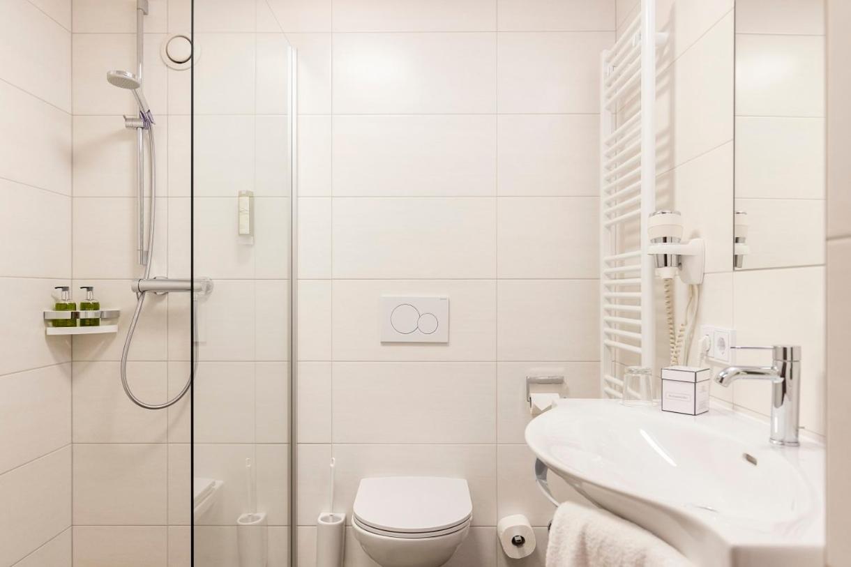 Vergeiner'S Hotel Traube Лиенц Экстерьер фото